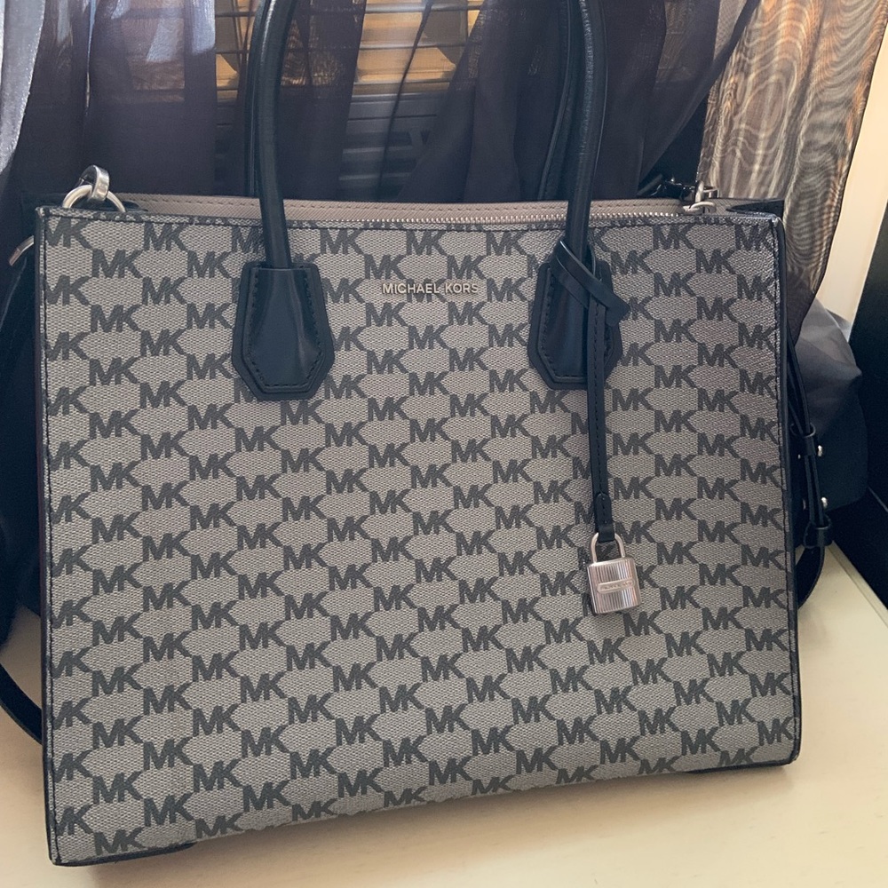 Mercer Michael Kors